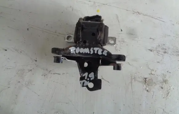 Skoda Roomster (5J) Engine mount bracket