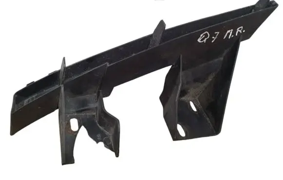 Audi Q7 4L Front bumper mounting bracket 4L0807334