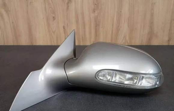 Mercedes-Benz CLK A209 C209 Front door electric wing mirror