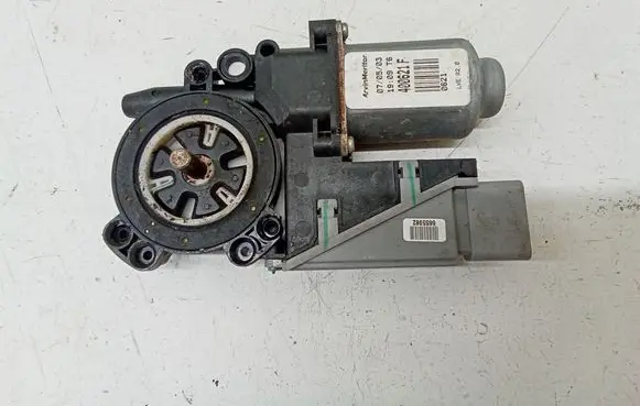 Citroen C3 Front door window regulator motor 400621F