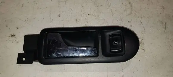 Volkswagen PASSAT B5 Front door interior handle 3B2837113