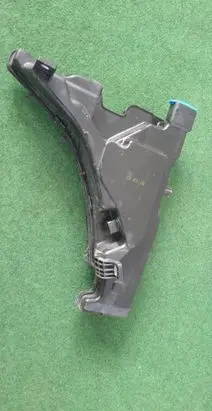 Audi A4 S4 B9 8W Windshield washer fluid reservoir/tank 8W0955451L