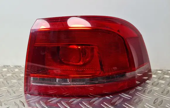 Volkswagen PASSAT B7 Rear/tail lights 3AF945096C