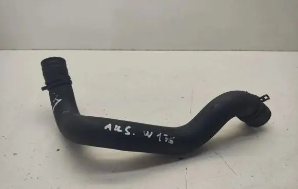 Mercedes-Benz A W176 Engine coolant pipe/hose