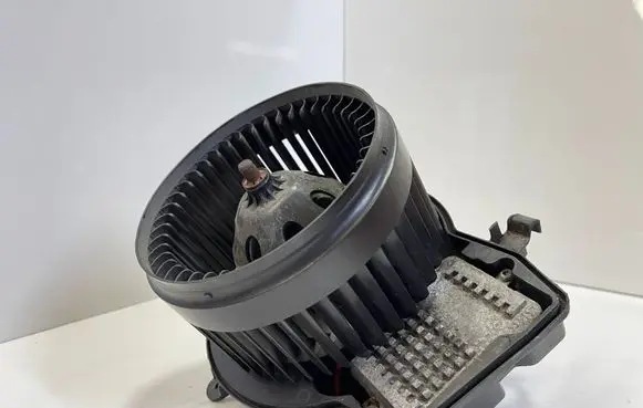 Mercedes-Benz C W203 Heater fan/blower 9400784 46836