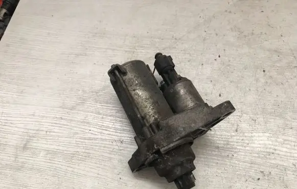 Skoda Fabia Mk2 (5J) Starter motor 02T911023S