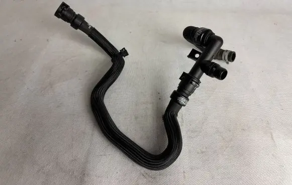 Peugeot 3008 II Engine coolant pipe/hose 9822415180 9821927280