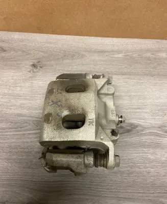 Nissan Murano Z52 Front brake caliper