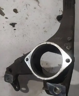 Volkswagen Touareg II Engine mounting bracket 7P0199207