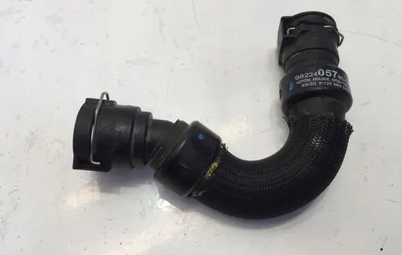 Peugeot 3008 II Engine coolant pipe/hose 9822405780