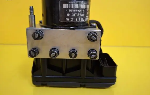 Volkswagen Sharan ABS Pump 1J0907379G 7M0614111AE