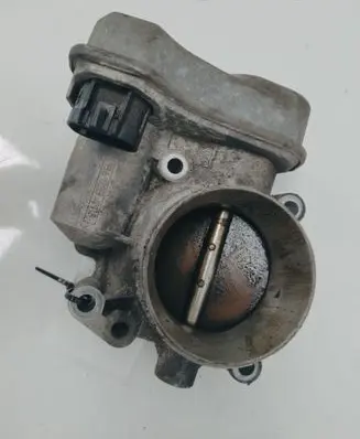 Opel Vectra C Throttle body valve 13602B4118
