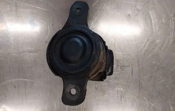 Subaru Forester SH Engine mount bracket 41022AG111