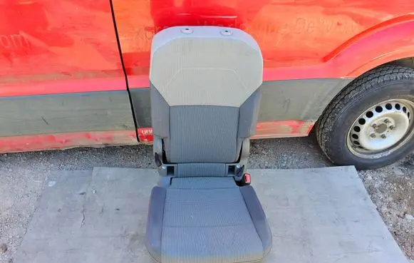 Volkswagen Multivan T7 Second row seats