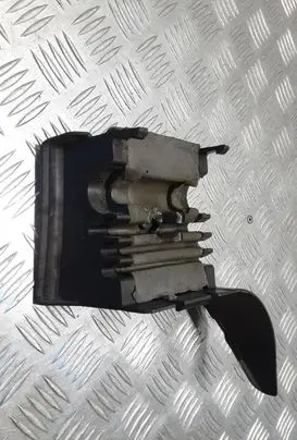 Mercedes-Benz ML W164 Other engine bay part A1646800925