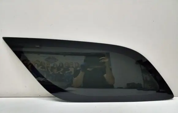 Dodge Durango Rear side window 55399267AE