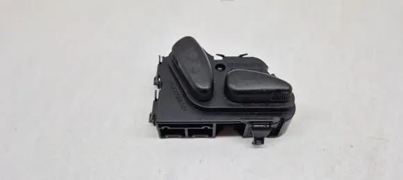 Mercedes-Benz E W211 Seat control switch 2108213751
