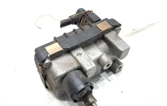 BMW X1 E84 Turbo charger electric actuator 6NW009660