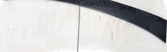 Tailgate/trunk spoiler