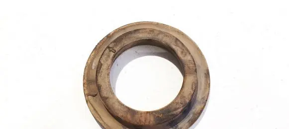 Nissan Murano Z50 Front coil spring rubber mount 