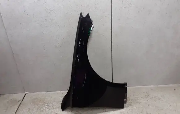 Mercedes-Benz E W214 Fender