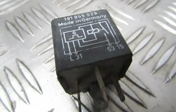 Volkswagen Golf IV Other relay 191955529
