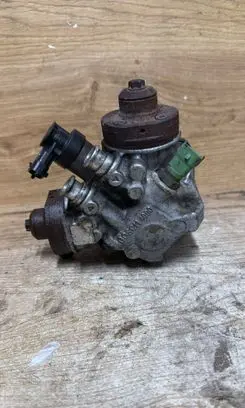 Volvo V70 Fuel injection high pressure pump 0445010618 31272896