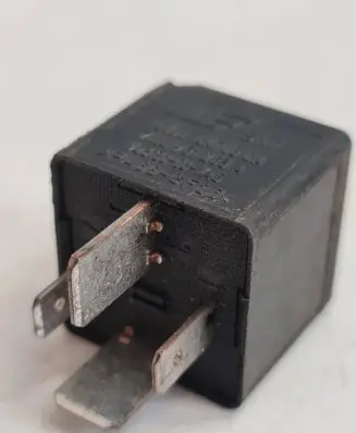 Volkswagen PASSAT B5 Other relay 7M0951253A V23136J6X45 95VW10K705CA