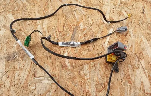 Dodge Journey Seat wiring loom T7WM2898QN 13291027