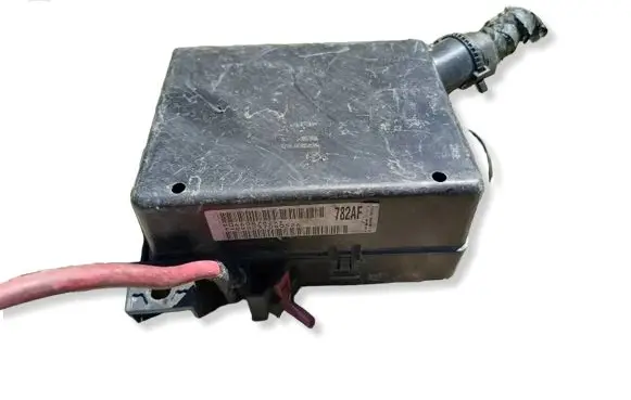Dodge Stratus Fuse module P04608782AF