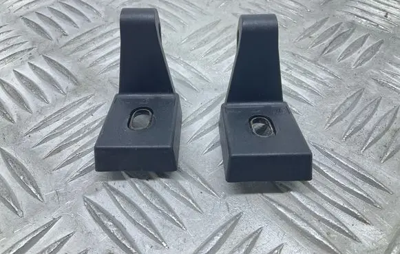 Audi TT TTS Mk2 Headlight/headlamp mounting bracket 8J0941461