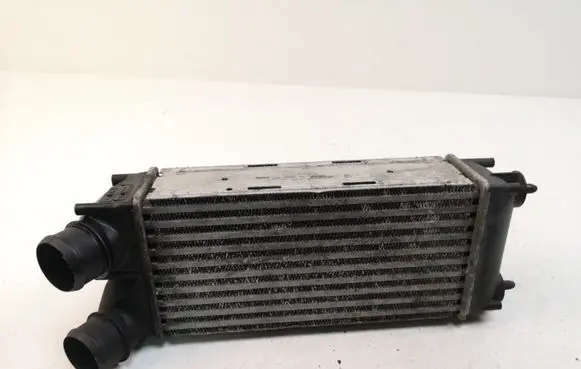 Peugeot 308 Intercooler radiator 992507M