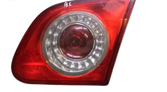 Tailgate rear/tail lights