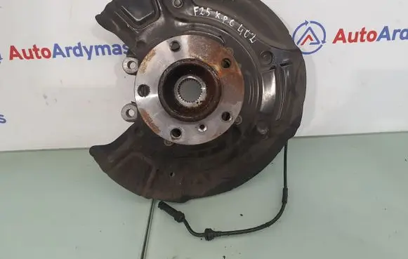 BMW X3 F25 Rear wheel hub spindle/knuckle 6797569 33406797569
