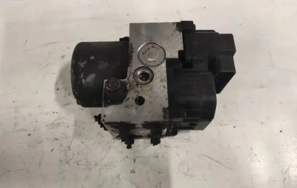 Subaru Forester SF ABS Pump 27531FC010