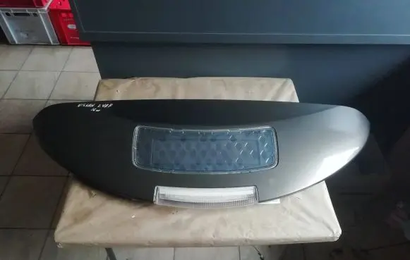 Tailgate/trunk spoiler