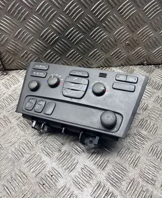 Volvo V70 Climate control unit 8682930 M651DA00027 02W01E
