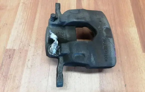 Front brake caliper