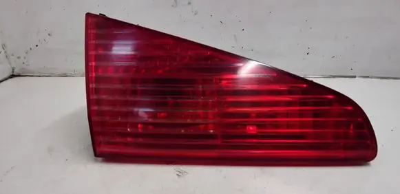 Peugeot 607 Tailgate rear/tail lights