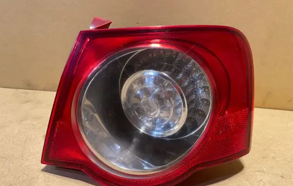 Volkswagen PASSAT B6 Rear/tail lights