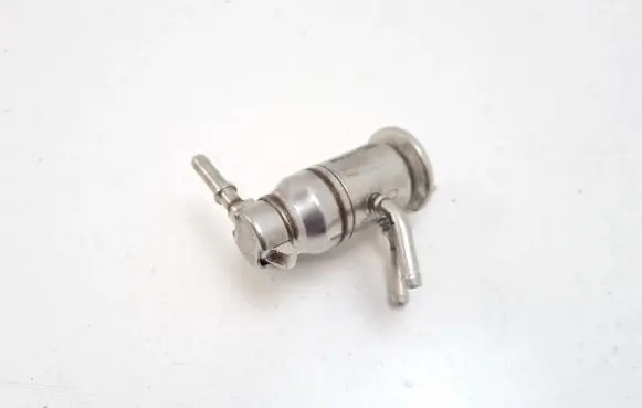 Mercedes-Benz CLS C257 AdBlue injector A0004904100 A2C95505300