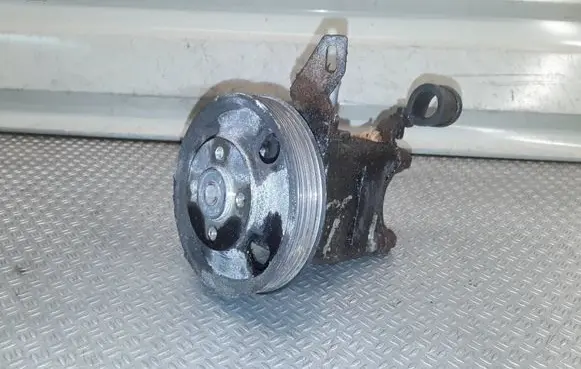 Volvo V70 Power steering pump 6G913A696NB 31202095