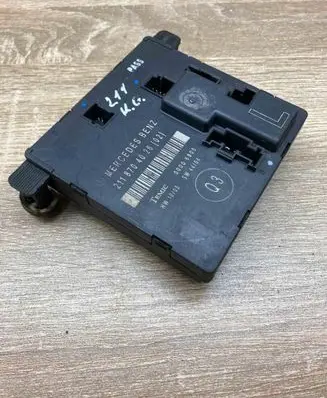 Mercedes-Benz E W211 Door control unit/module 2118704026 00006805