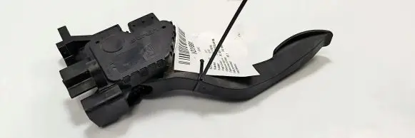 Iveco Daily 35 - 40.10 Pedal assembly 5801333490