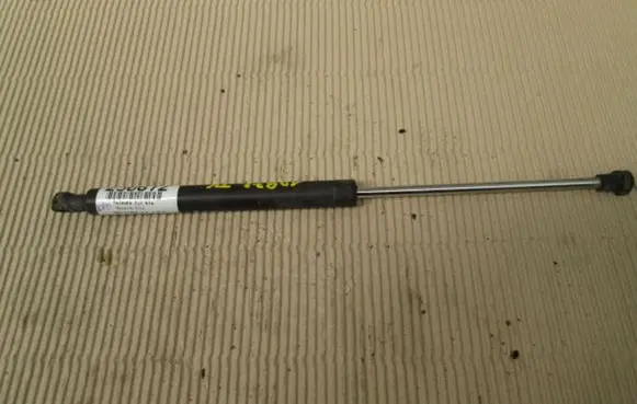 Renault Clio II Shock absorber/damper mounting bracket 