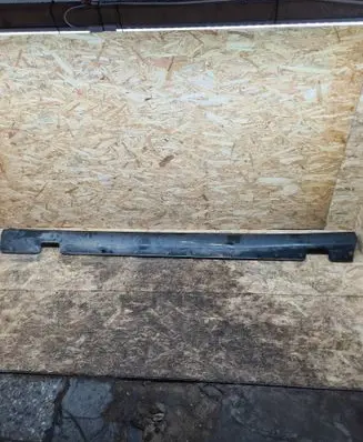 Mercedes-Benz E W211 Sill A2116900340 00009185