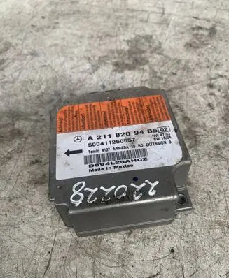 Mercedes-Benz E W211 Airbag control unit/module 2118209485