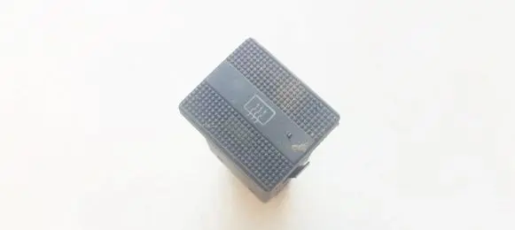 Volkswagen Golf III Windscreen/window heater switch 1h0959621b