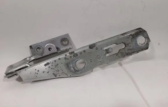 Audi A4 S4 B7 8E 8H Engine bonnet/hood hinges 8E0823301E