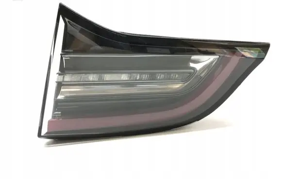 Tesla Model 3 Tailgate rear/tail lights 1077402